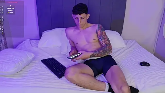 Ludoziel  online show from 04-24-26, 02:25