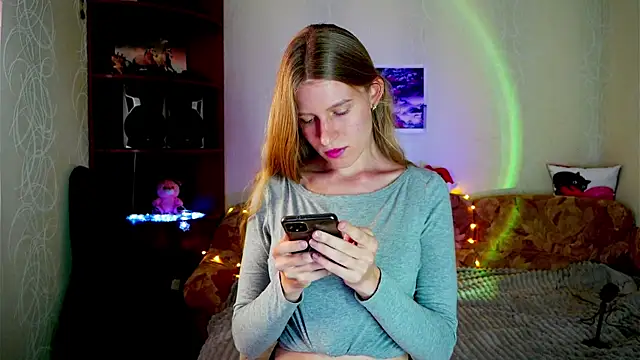 Snapshot of Luntryy chatting on 09-23-25, 09:34 Luntryy online show from 09-23-25, 09:34