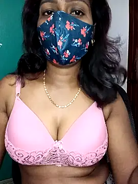 Snapshot of Tamil_kavinila chatting on 10-10-25, 10:36 Tamil kavinila online show from 10-10-25, 10:36