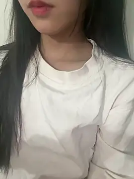Snapshot of Desi_sara chatting on 10-09-25, 01:20 Desi sara online show from 10-09-25, 01:20