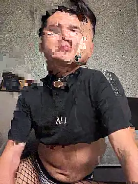 Snapshot of urbillyboi chatting on 10-21-25, 01:12 urbillyboi online show from 10-21-25, 01:12