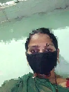 Snapshot of poojam93 chatting on 09-09-25, 04:39 poojam93 online show from 09-09-25, 04:39