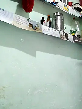 Snapshot of poojam93 chatting on 09-21-25, 01:29 poojam93 online show from 09-21-25, 01:29