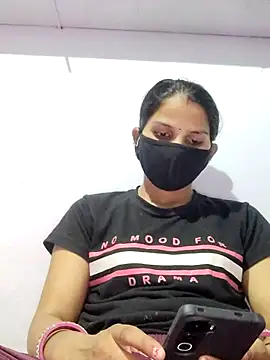 Snapshot of poojam93 chatting on 10-06-25, 02:58 poojam93 online show from 10-06-25, 02:58