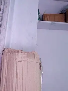 Snapshot of poojam93 chatting on 10-17-25, 01:31 poojam93 online show from 10-17-25, 01:31