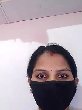 Snapshot of poojam93 chatting on 10-18-25, 01:41 poojam93 online show from 10-18-25, 01:41