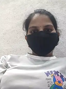 Snapshot of poojam93 chatting on 06-22-26, 01:51 poojam93 online show from 06-22-26, 01:51