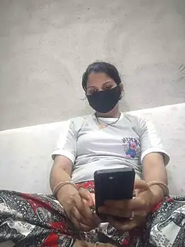 Snapshot of poojam93 chatting on 07-25-26, 03:26 poojam93 online show from 07-25-26, 03:26