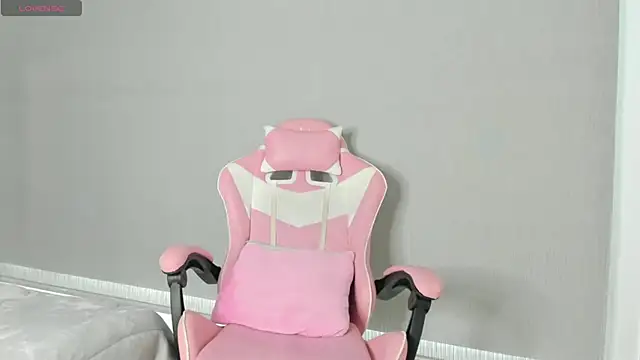 kendal hot01 online show from 11-24-25, 06:07