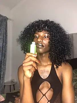 Trans fairy online show from 10-05-25, 08:18