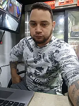 Catire10  online show from 12-17-25, 01:39