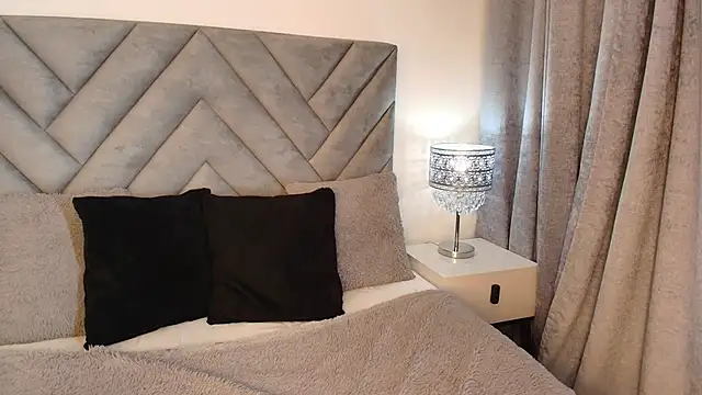 sara owens7 online show from 10-30-25, 01:40