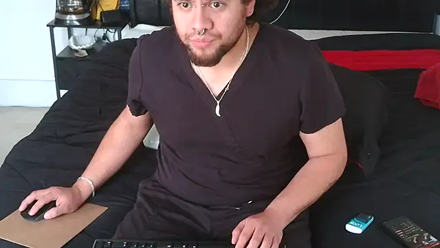Snapshot of PrinceOfEville chatting on 05-02-26, 02:44 PrinceOfEville online show from 05-02-26, 02:44