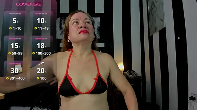 Snapshot of aliceemature4u chatting on 10-21-25, 03:18 aliceemature4u online show from 10-21-25, 03:18