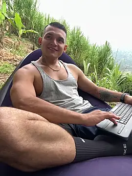 Marco Vega online show from 10-10-25, 05:12