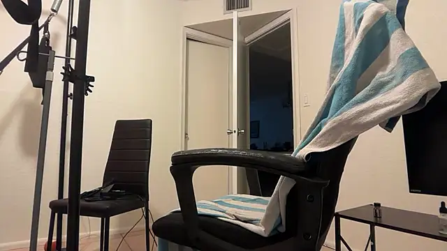 Piercedmuscle80 online show from 02-06-26, 02:05