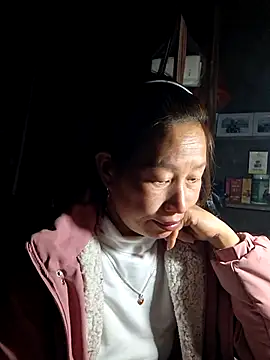 ngocngoc cute online show from 12-04-25, 02:59