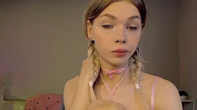 Blondy Fina online show from 05-29-26, 04:54
