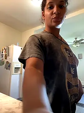 lilcubangoddess online show from 09-11-25, 03:45