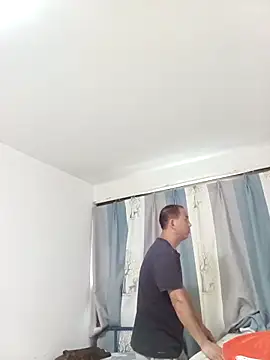 Snapshot of CWQ123 chatting on 09-27-25, 01:21 CWQ123 online show from 09-27-25, 01:21