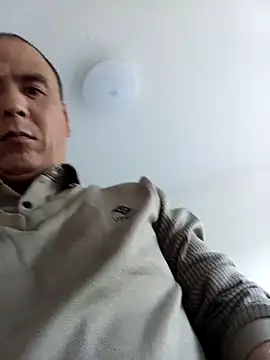 Snapshot of CWQ123 chatting on 10-20-25, 08:04 CWQ123 online show from 10-20-25, 08:04