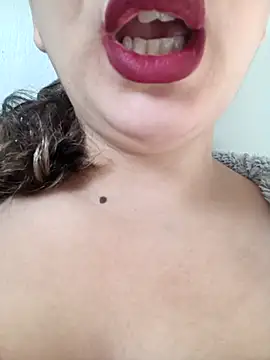 LINA-DALOUA online show from 11-28-25, 03:04