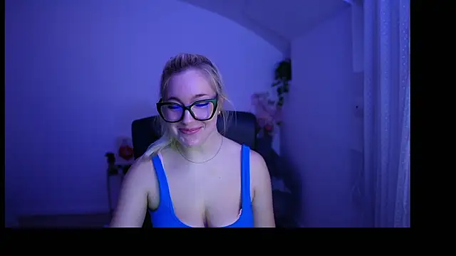 leokitty  online show from 03-16-26, 02:21