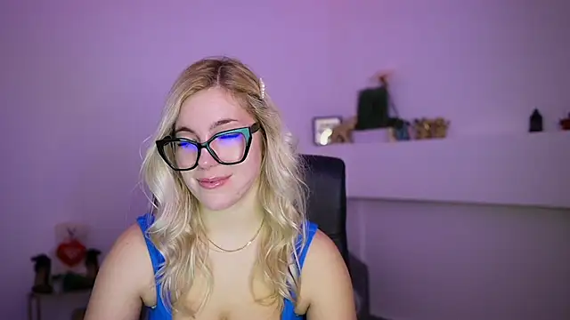 leokitty  online show from 03-26-26, 01:38