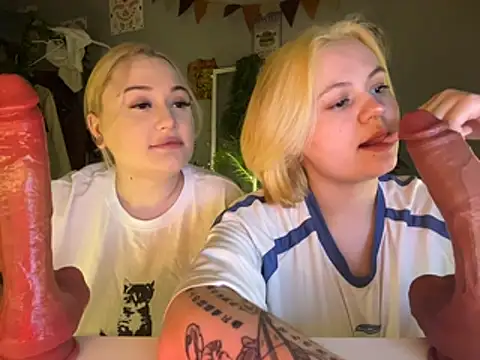 MoonIvy  online show from 02-19-26, 06:15