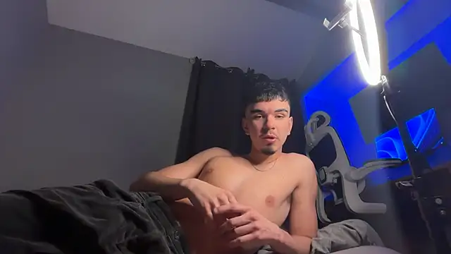 Snapshot of raph_pk69 chatting on 02-22-26, 02:26 raph pk69 online show from 02-22-26, 02:26