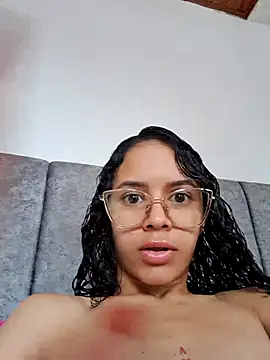 Snapshot of Britany_Sweety chatting on 10-22-25, 07:46 Britany Sweety online show from 10-22-25, 07:46