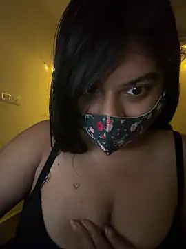 Snapshot of BigBreasted chatting on 02-07-26, 07:28 BigBreasted online show from 02-07-26, 07:28