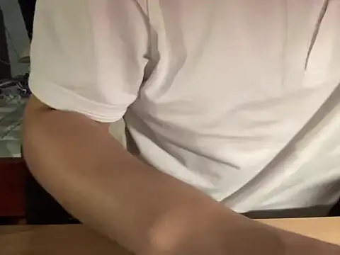 Snapshot of lahungdj12 chatting on 03-04-26, 04:40 lahungdj12 online show from 03-04-26, 04:40