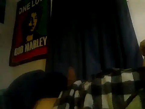 Snapshot of Bilover69 chatting on 12-16-25, 04:17 Bilover69 online show from 12-16-25, 04:17