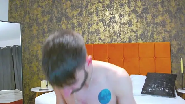 Snapshot of bignosebigcok chatting on 10-27-25, 06:56 bignosebigcok online show from 10-27-25, 06:56