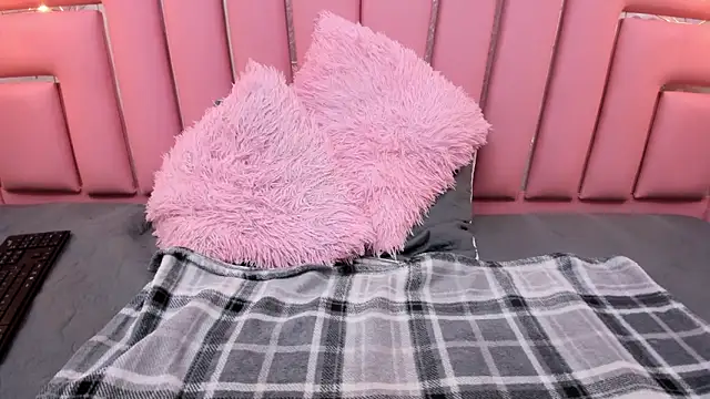 LITTLESUSSYY  online show from 11-14-25, 12:04