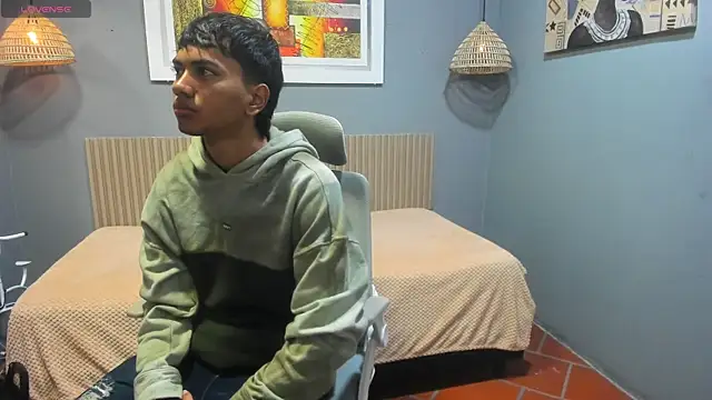 Snapshot of markbowie chatting on 09-09-25, 11:10 markbowie online show from 09-09-25, 11:10