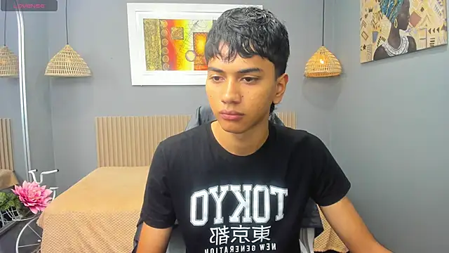 Snapshot of markbowie chatting on 09-12-25, 11:43 markbowie online show from 09-12-25, 11:43