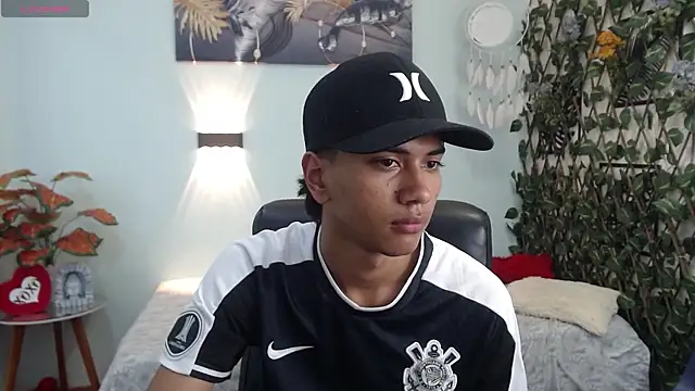 Snapshot of markbowie chatting on 09-13-25, 04:18 markbowie online show from 09-13-25, 04:18