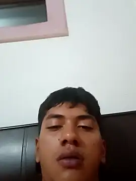 Snapshot of markbowie chatting on 09-22-25, 08:27 markbowie online show from 09-22-25, 08:27