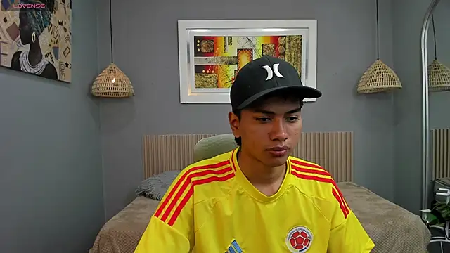 Snapshot of markbowie chatting on 10-02-25, 02:02 markbowie online show from 10-02-25, 02:02