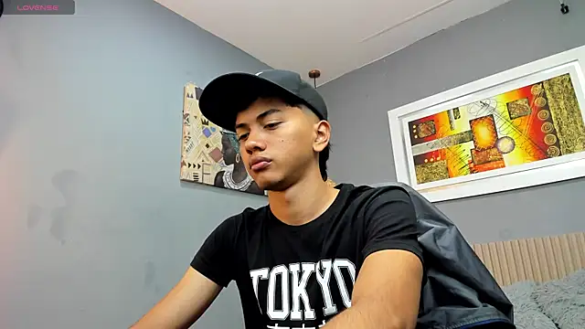 Snapshot of markbowie chatting on 10-03-25, 11:29 markbowie online show from 10-03-25, 11:29