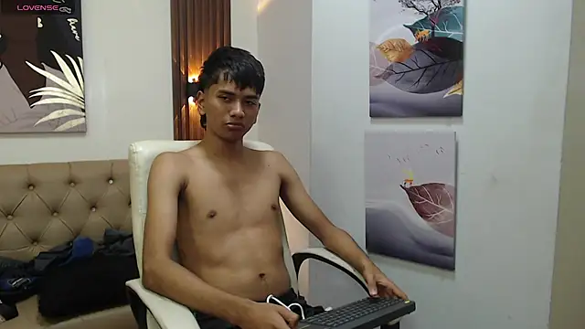 Snapshot of markbowie chatting on 10-04-25, 04:16 markbowie online show from 10-04-25, 04:16