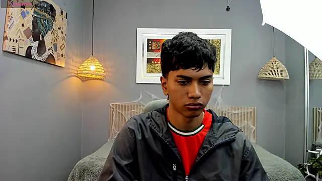 Snapshot of markbowie chatting on 10-12-25, 01:32 markbowie online show from 10-12-25, 01:32