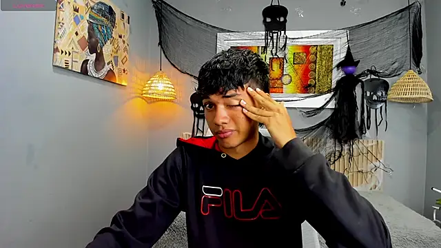 Snapshot of markbowie chatting on 11-04-25, 11:31 markbowie online show from 11-04-25, 11:31