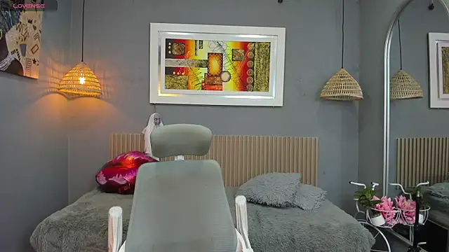 Snapshot of markbowie chatting on 11-07-25, 11:43 markbowie online show from 11-07-25, 11:43