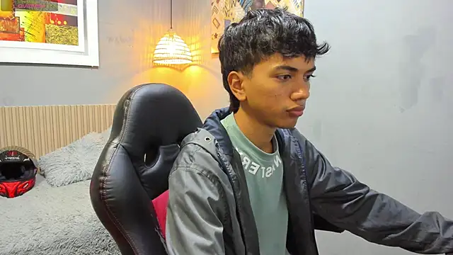 Snapshot of markbowie chatting on 11-18-25, 11:47 markbowie online show from 11-18-25, 11:47