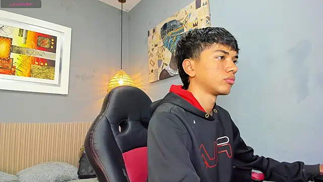 Snapshot of markbowie chatting on 11-21-25, 11:31 markbowie online show from 11-21-25, 11:31