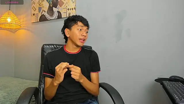 Snapshot of markbowie chatting on 11-26-25, 11:55 markbowie online show from 11-26-25, 11:55