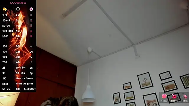 Coco joness online show from 09-18-25, 07:49